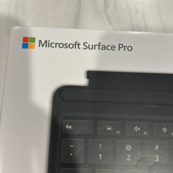 Microsoft Surface Pro Keyboard Compatible with Surface Pro 8 & Surface Pro X - Picture 3 of 8